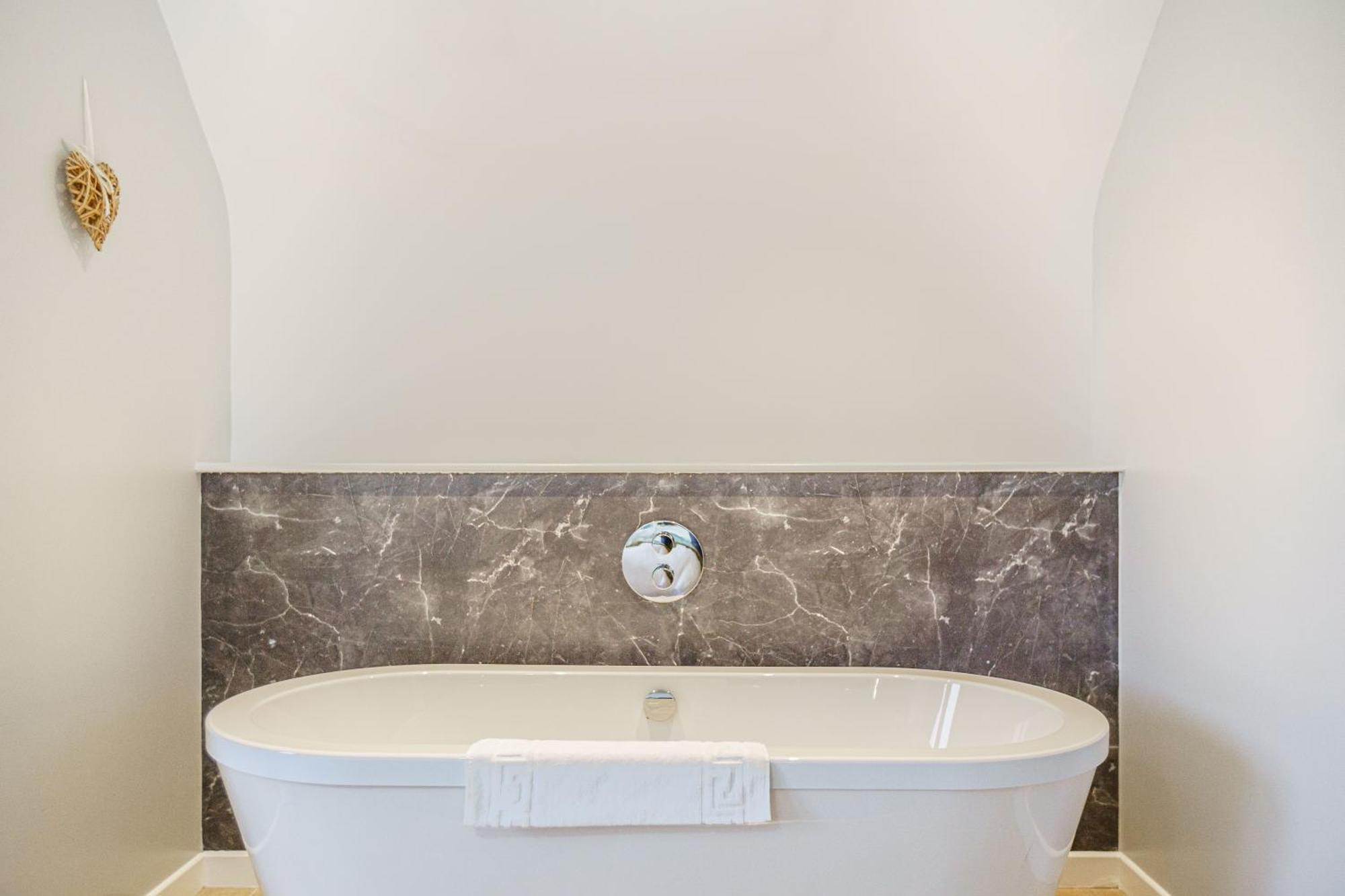 Lord Galloway 35 With Hot Tub Newton Stewart